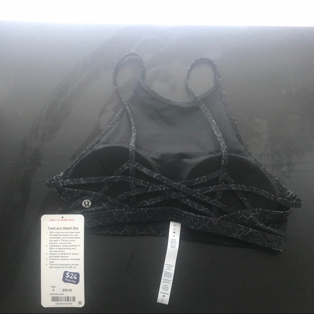 Lululemon twist and reach bra